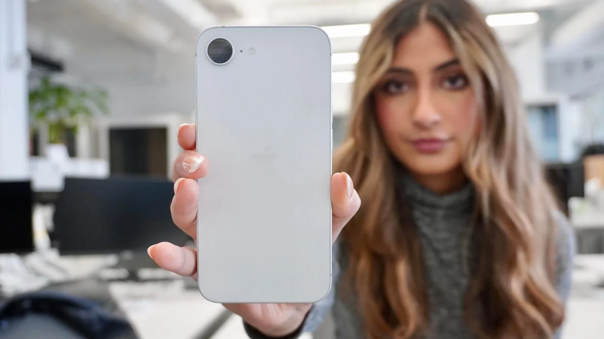 The free iPhone 16e deal at Visible is still available. Here’s how to claim yours